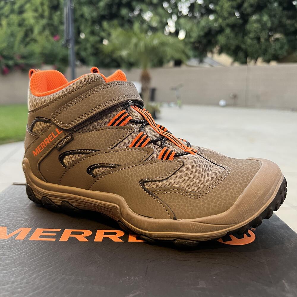 Merrell Shoes Boys Size 4 Brown Chameleon 7 Mid Waterproof Hiking Sneakers